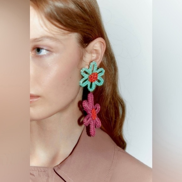 Zara - 🌸🌺🌸Pink Crochet Flower Earrings - NWT - Picture 1 of 3